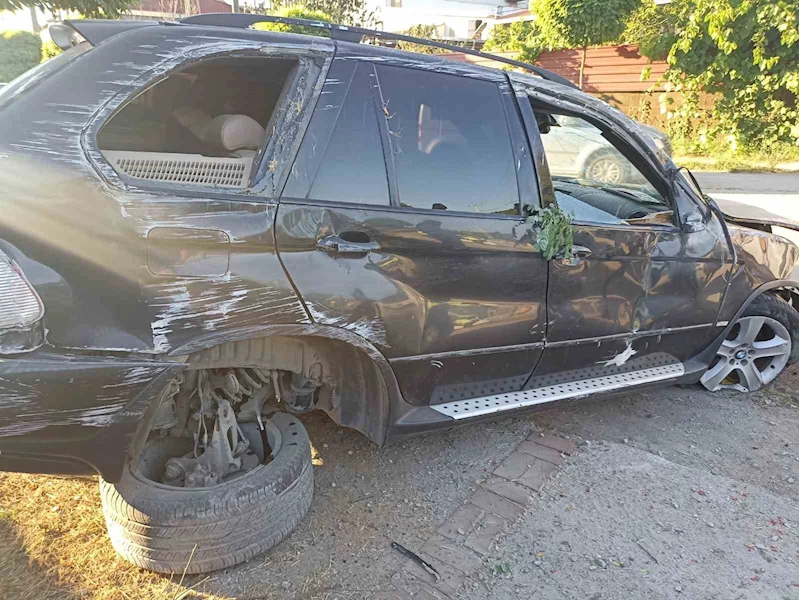 Önce duvara, sonra ağaca çarptı
