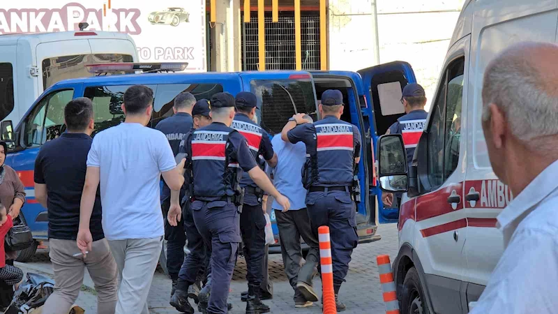 Düğünde atılan silahla bir çocuk sırtından yaralandı
