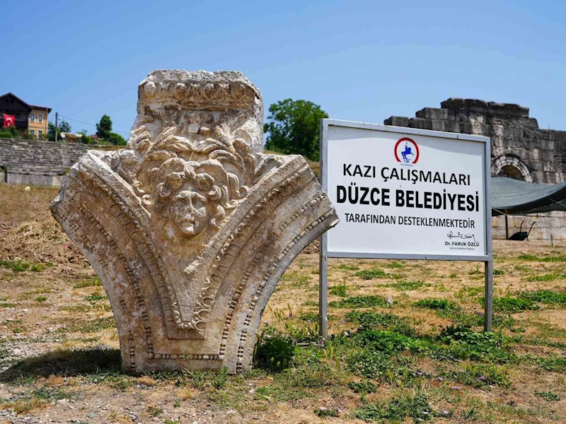 Antik kentin restorasyonu devam ediyor
