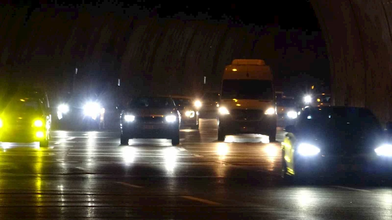 Tatilciler dönüş yolculuğunda ulaşımını rahat sağlıyor
