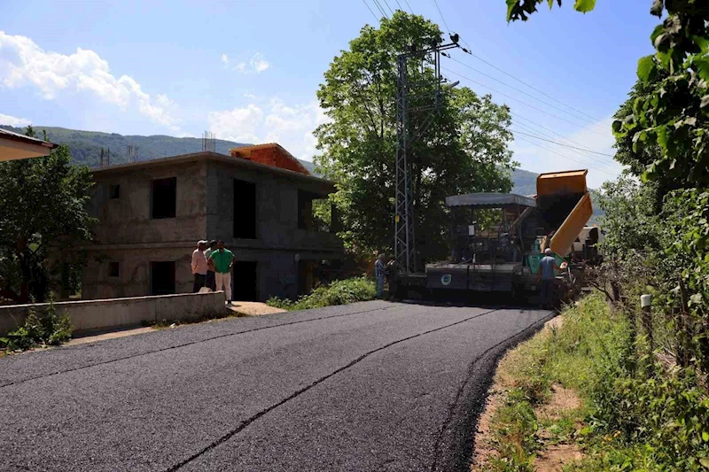 Ordu’nun kırsal yol ağında sıcak asfalt çalışmaları sürüyor
