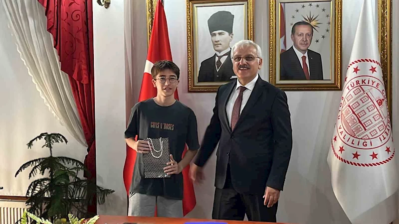 LGS’de tam puan alan Bolulu öğrenci Türkiye birincisi oldu
