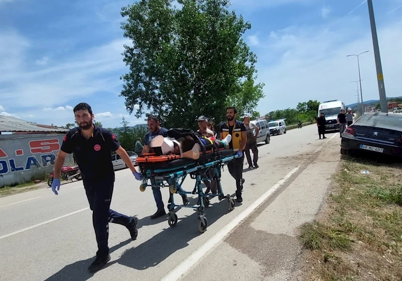 Düğün yolunda kaza: 5 yaralı
