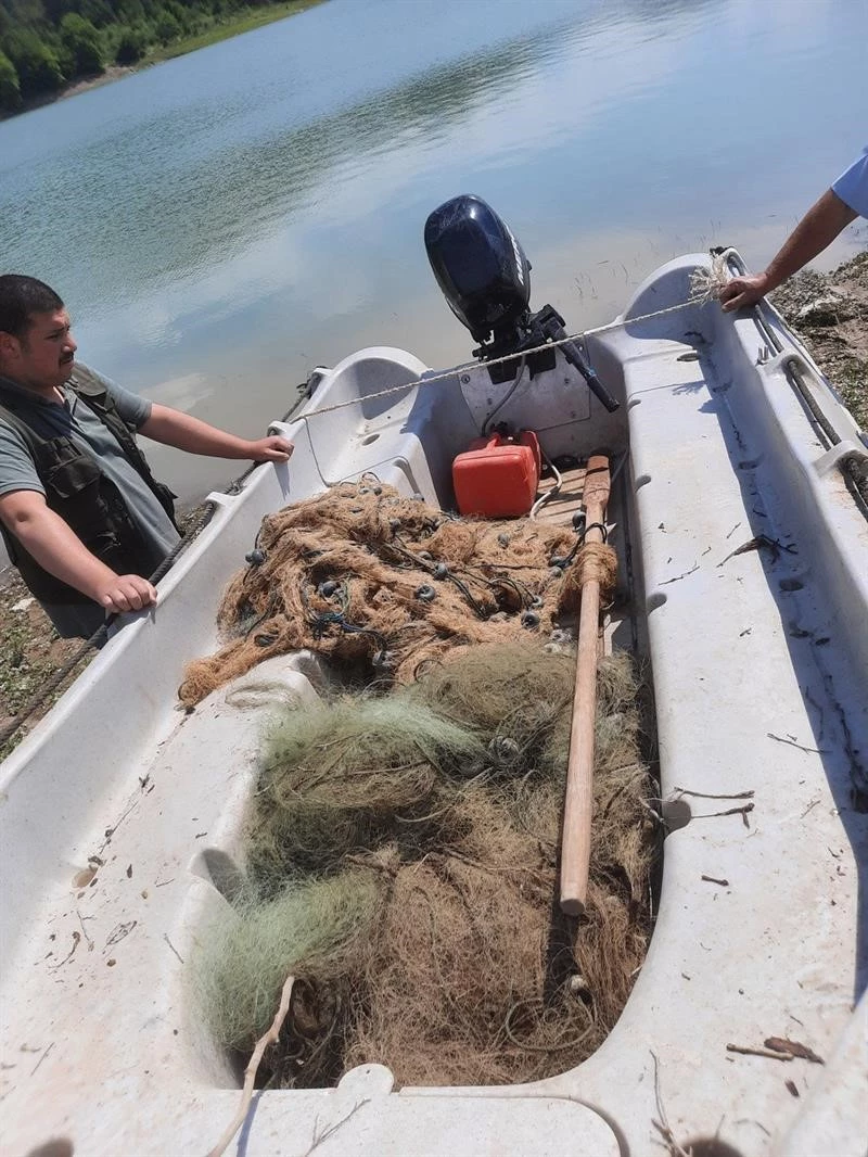 Yasağa uymayıp avlanmaya kalktılar
