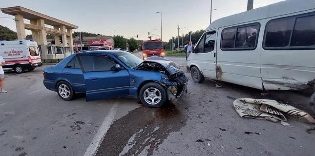 Sinop’ta trafik kazası: 2 yaralı
