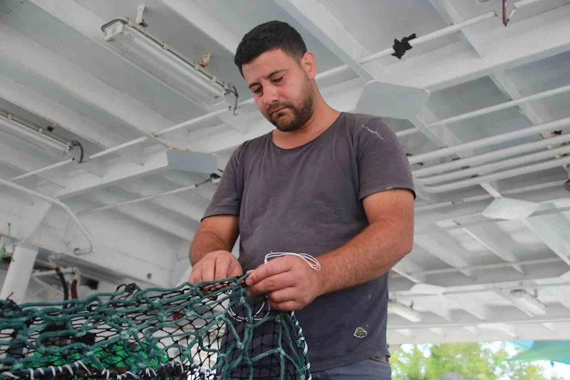 Karadenizli balıkçılar sezon için gün sayıyor
