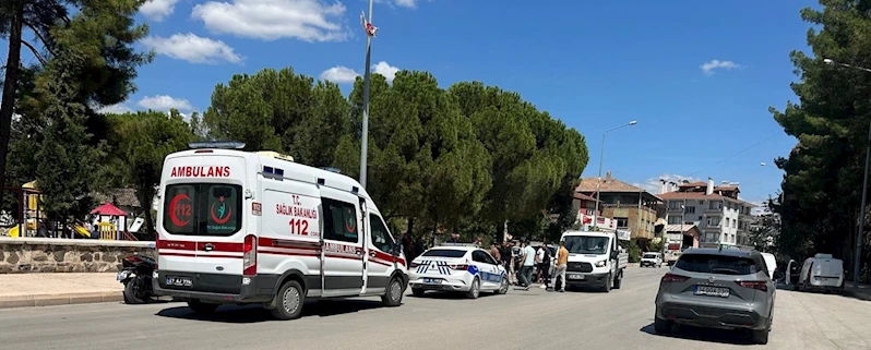 Osmancık’ta motosiklet ile hafif ticari araç çarpıştı: 1 yaralı
