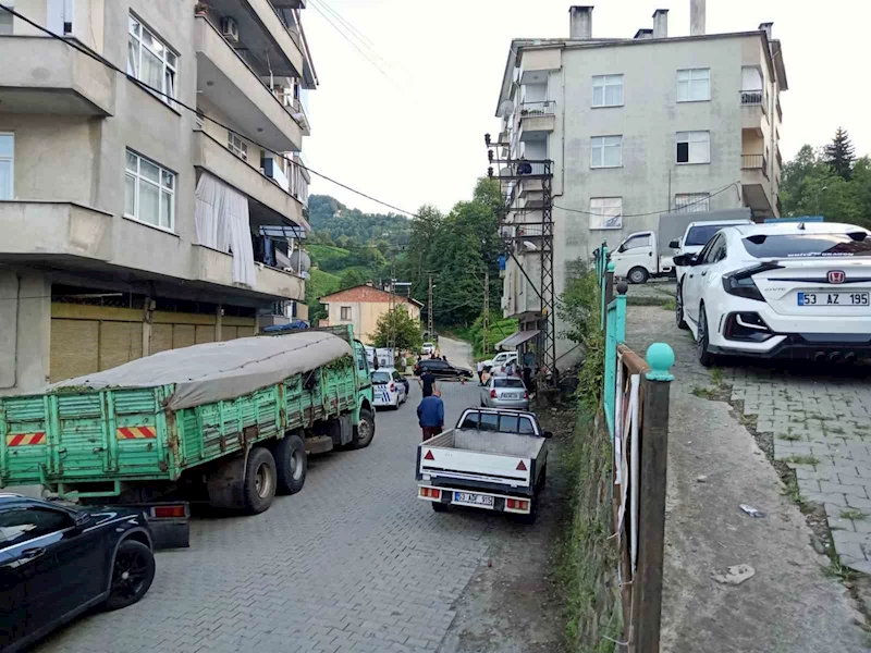 MHP İlçe Başkanı silahı saldırıda hayatını kaybetti
