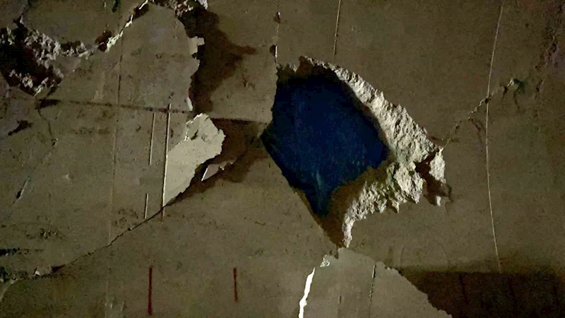 Artvin-Yusufeli karayolunda çökme nedeniyle ulaşıma kapatılan tünelin son hali görüntülendi
