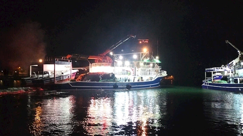 Ordulu balıkçılar ’Vira Bismillah’ diyerek sezonu açtı
