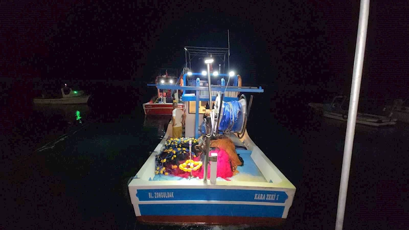 Zonguldaklı balıkçılar ’Vira Bismillah’ diyerek Karadeniz’e açıldı
