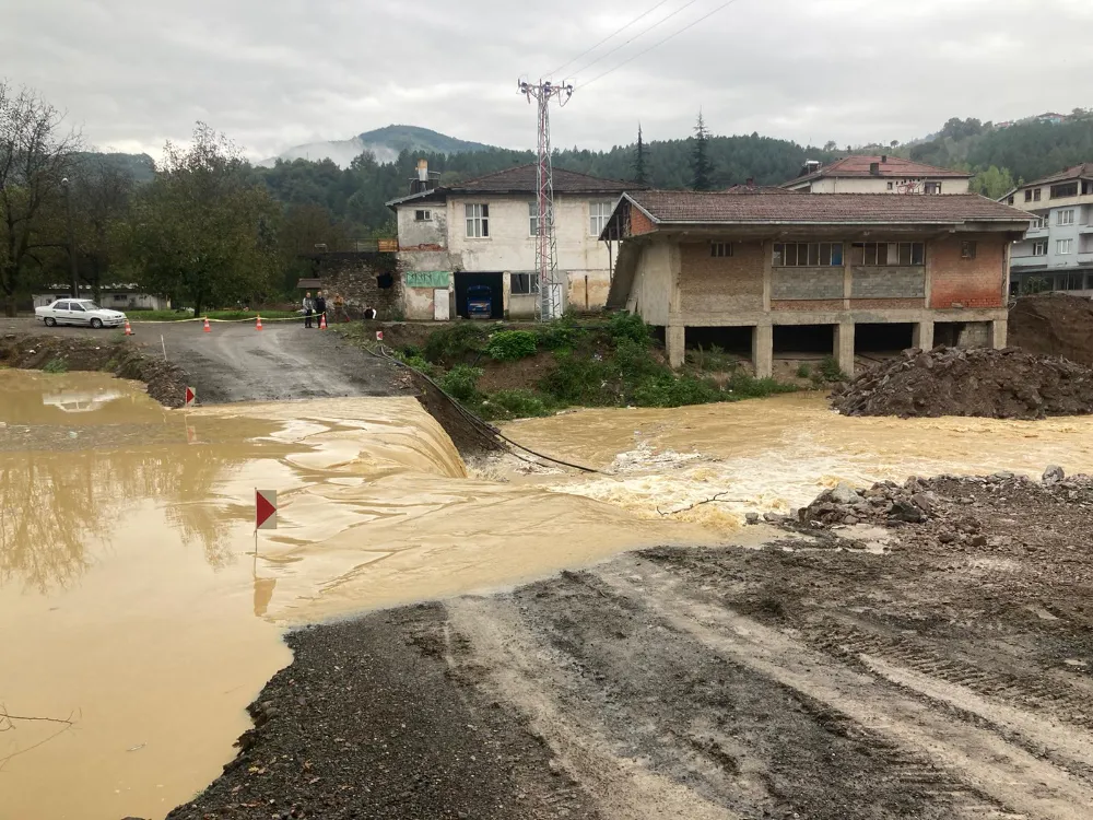 Yağmur etkisini gösterdi… Çaylıoğlu’ndan geçiş yok…