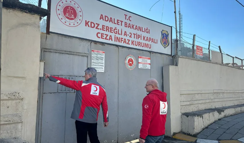 Kızılay’dan tutuklu ve hükümlülere kıyafet yardımı