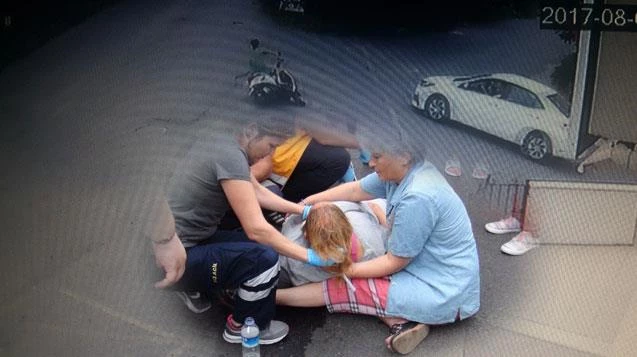 Birinde motosiklet, diğerinde bisiklet...