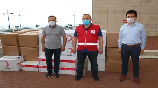 Sağlık çalışanlarına 60 bin adet koruyucu ekipman dağıtıldı