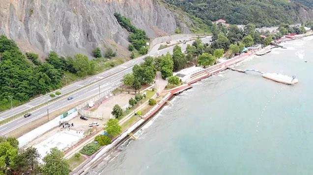 Batı Karadeniz’in en büyük plajı açıldı
