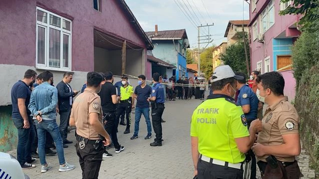 Pompalı tüfekle dehşet saçtı: 4 yaralı