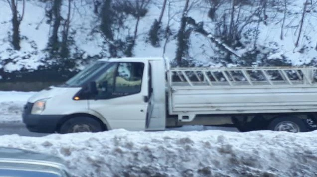 Kamyonet yayaya çarptı