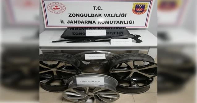 İş yerini soyan 2 zanlı jandarma tarafından yakalandı