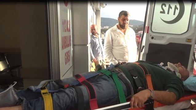 Kümesi tamir ederken düşüp belini kırdı