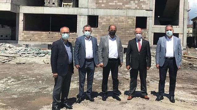 24 derslikli okul inşaatı sürüyor