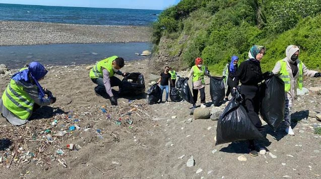 AK Partili gençlerden örnek davranış