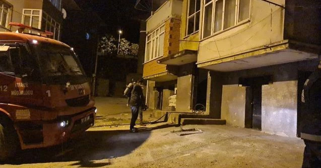 Zonguldak’ta 3 katlı apartmanda yangın paniği