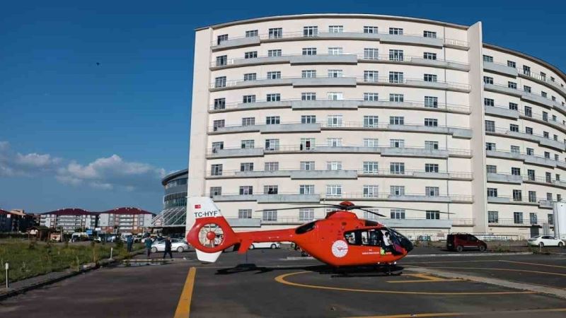 Ambulans helikopter yeni doğan bebek için havalandı